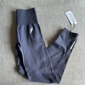 NWT doyoueven seamless leggings